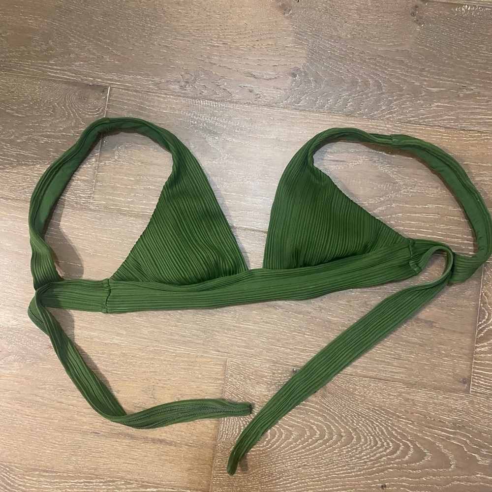 NWOT Robin Piccone Basil Green Lily Ribbed Bikini Swim Top Adjustable Padded S - Picture 1 of 5